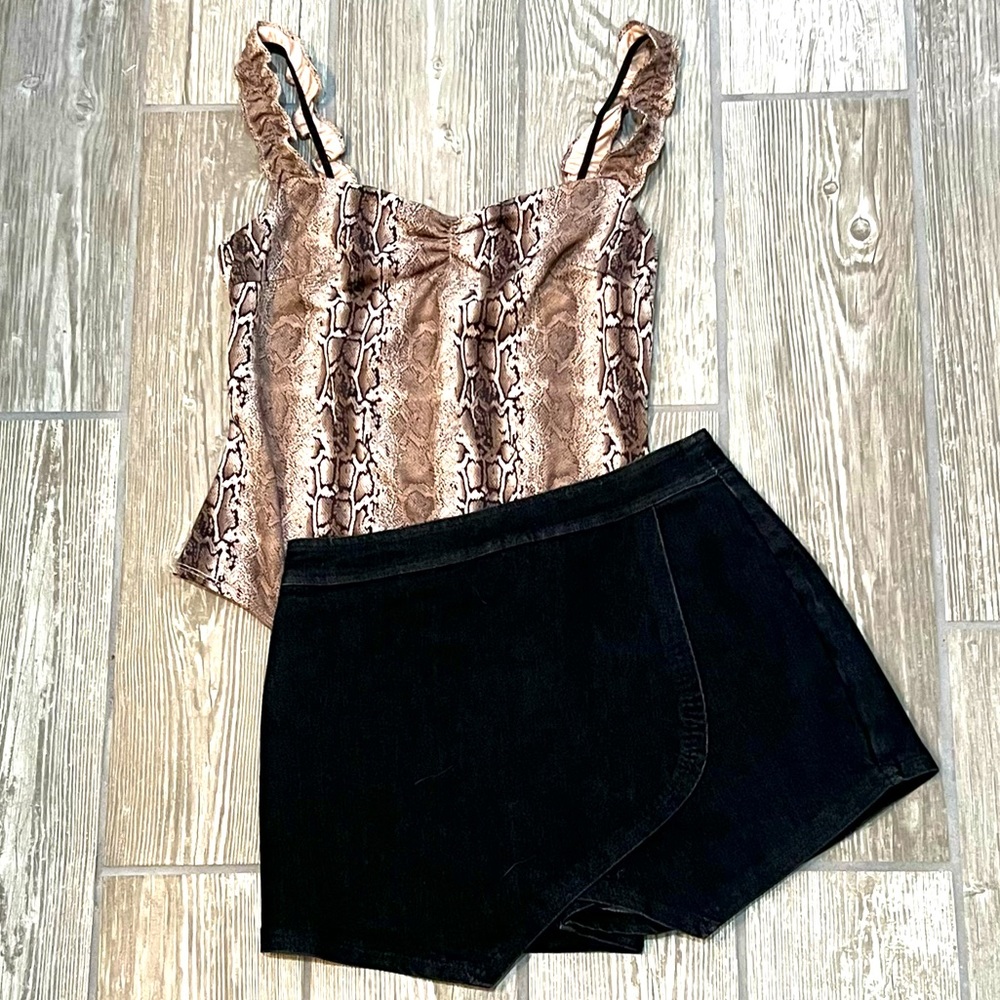NWT Ruffle Bodysuit - Picture 2 of 13